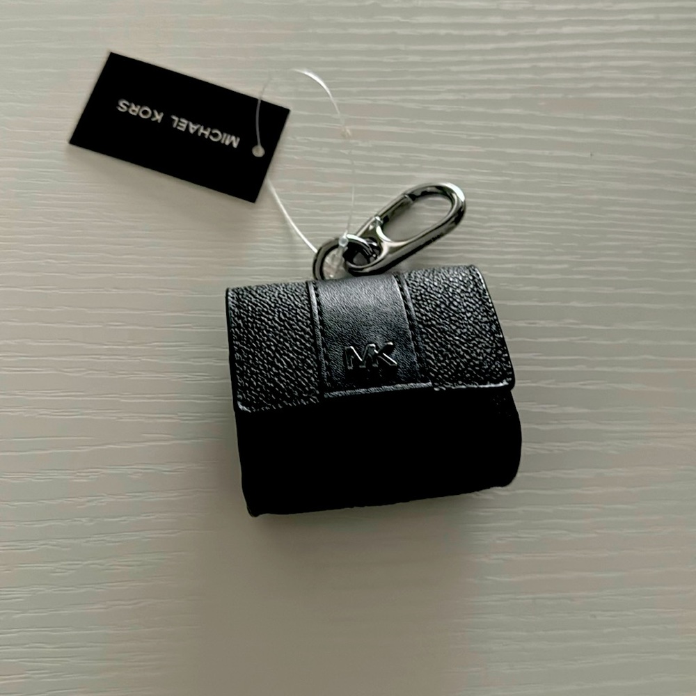 Micheal Kors AirPod pro case